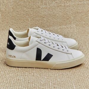 Veja Campo Sneakers Men’s, Size 7 White